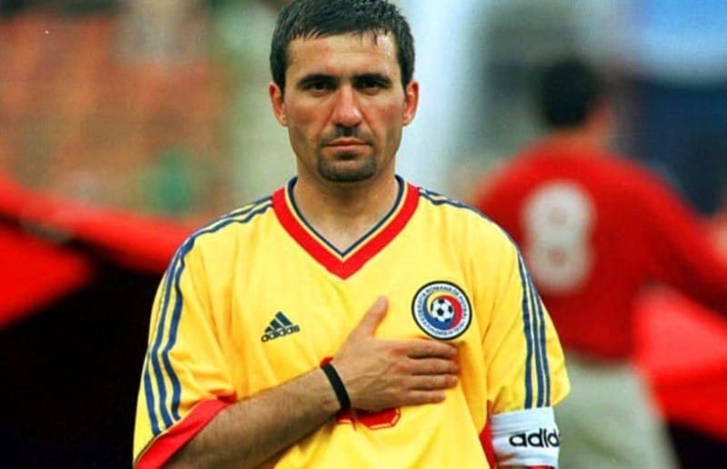 Gheorghe Hagi, decorat cu Ordinul Național „Steaua României” de președintele României