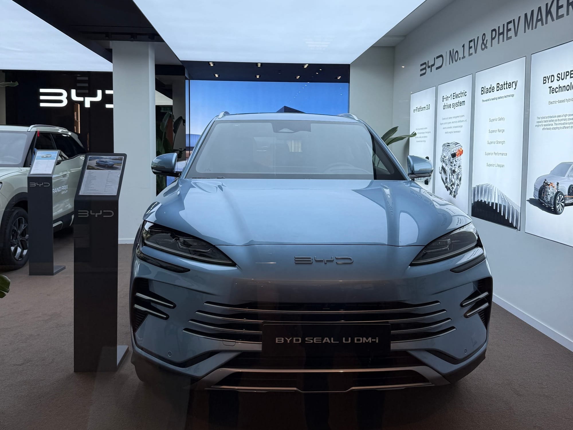 Revoluție în încărcarea mașinilor electrice: SUV-urile BYD din China se încarcă în doar 5 minute