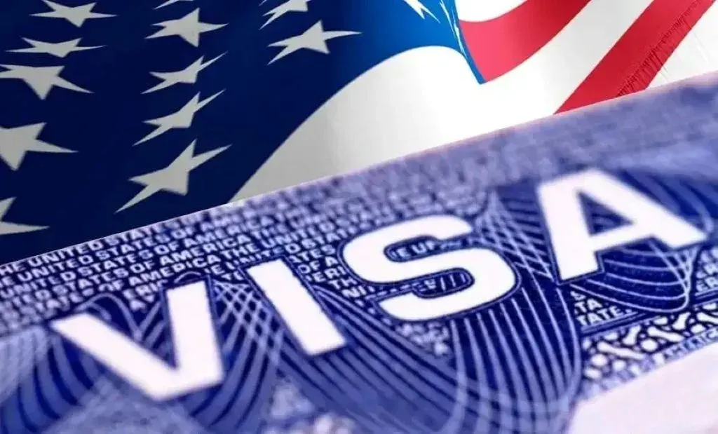 SUA suspendă intrarea României în programul Visa Waiver. Românii trebuie, în continuare, să solicite viză