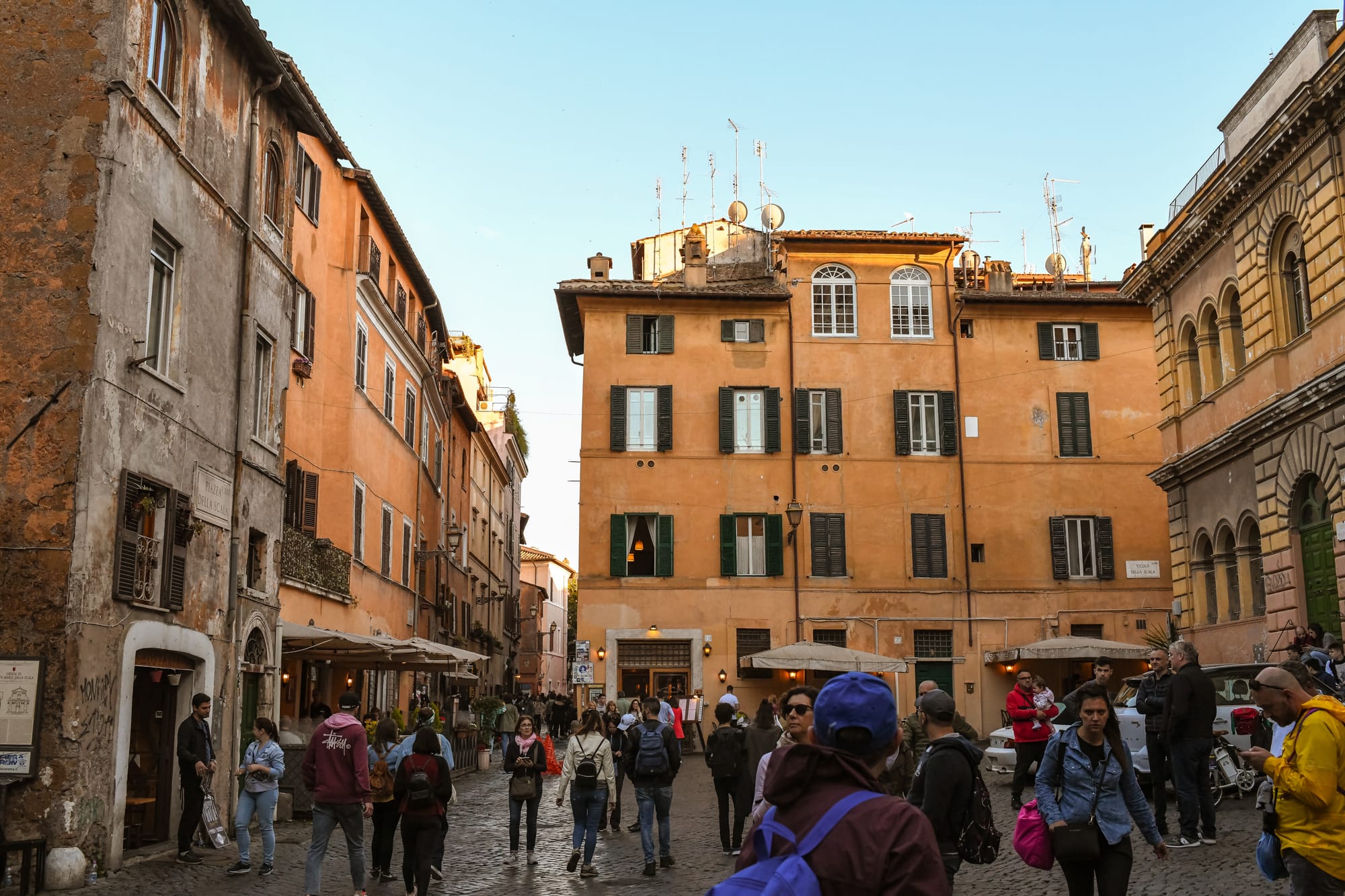 Ziua de 4 aprilie în istorie