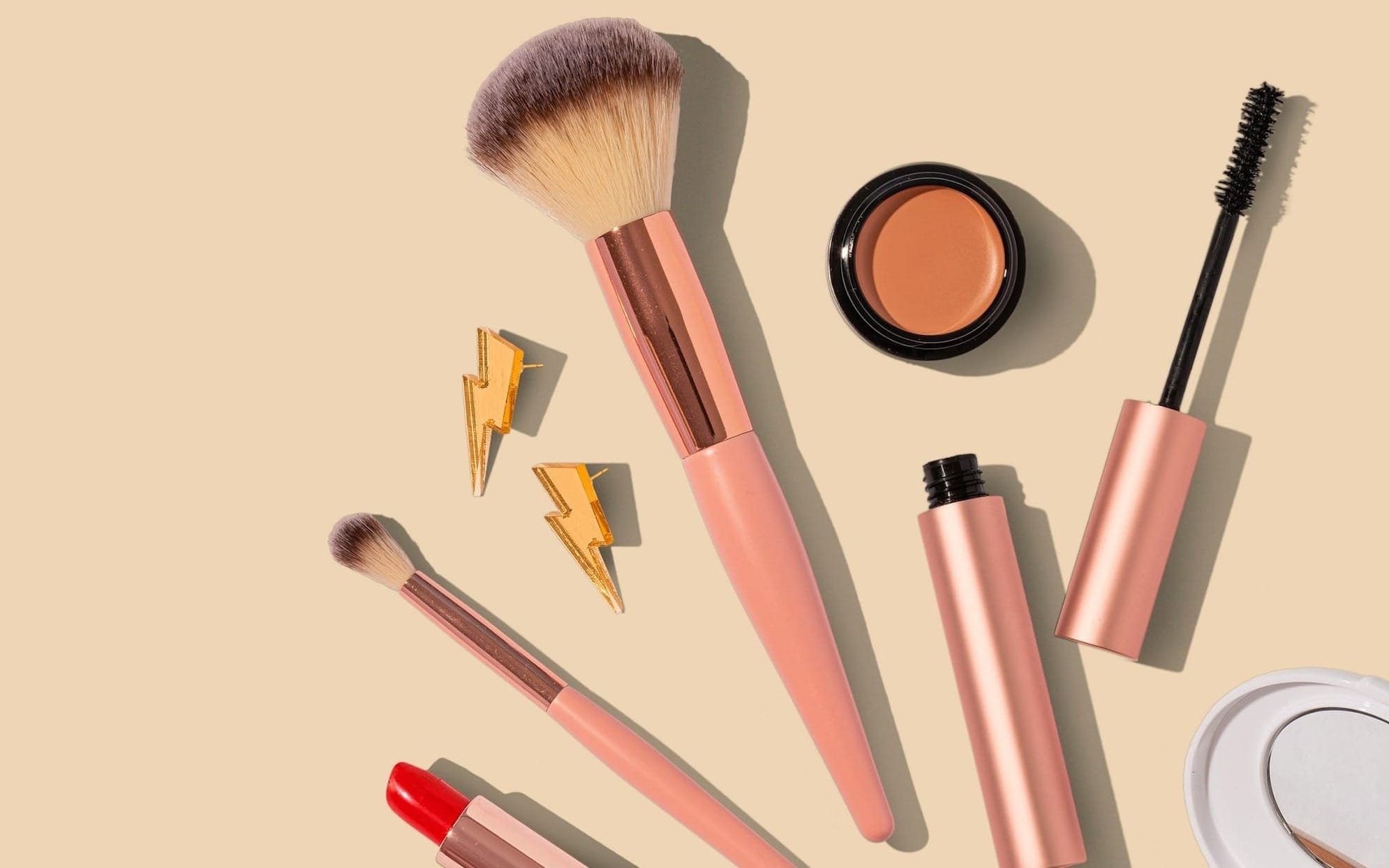 Alertă în UE: Cosmetice și articole de larg consum, contaminate cu substanțe periculoase