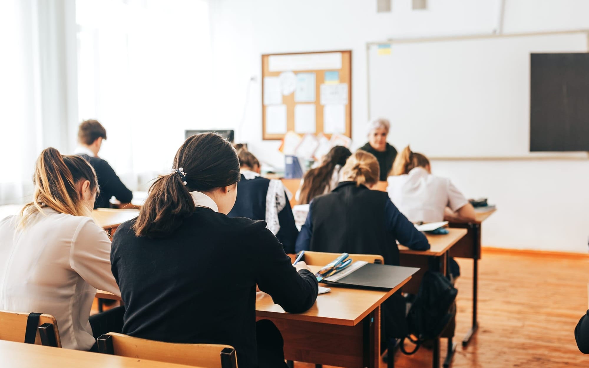 România testează săptămâna școlară de 4 zile: un model educațional adoptat și în alte țări