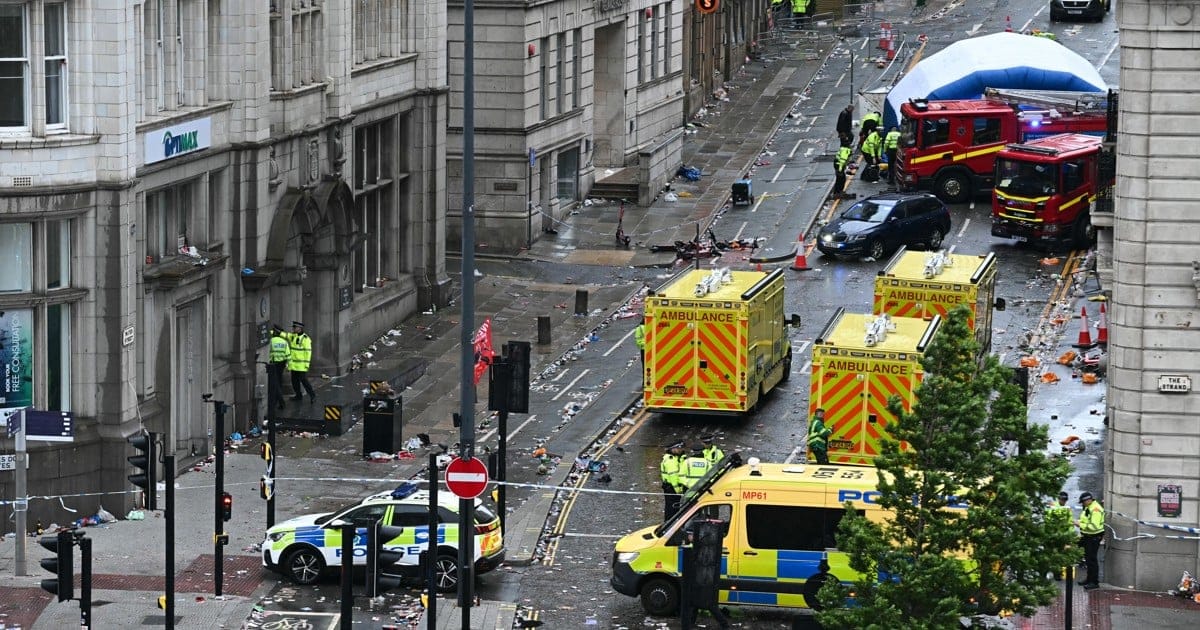 Ancheta avansează după haosul din Liverpool: șoferul a fost inculpat, 11 persoane rămân internate - Video