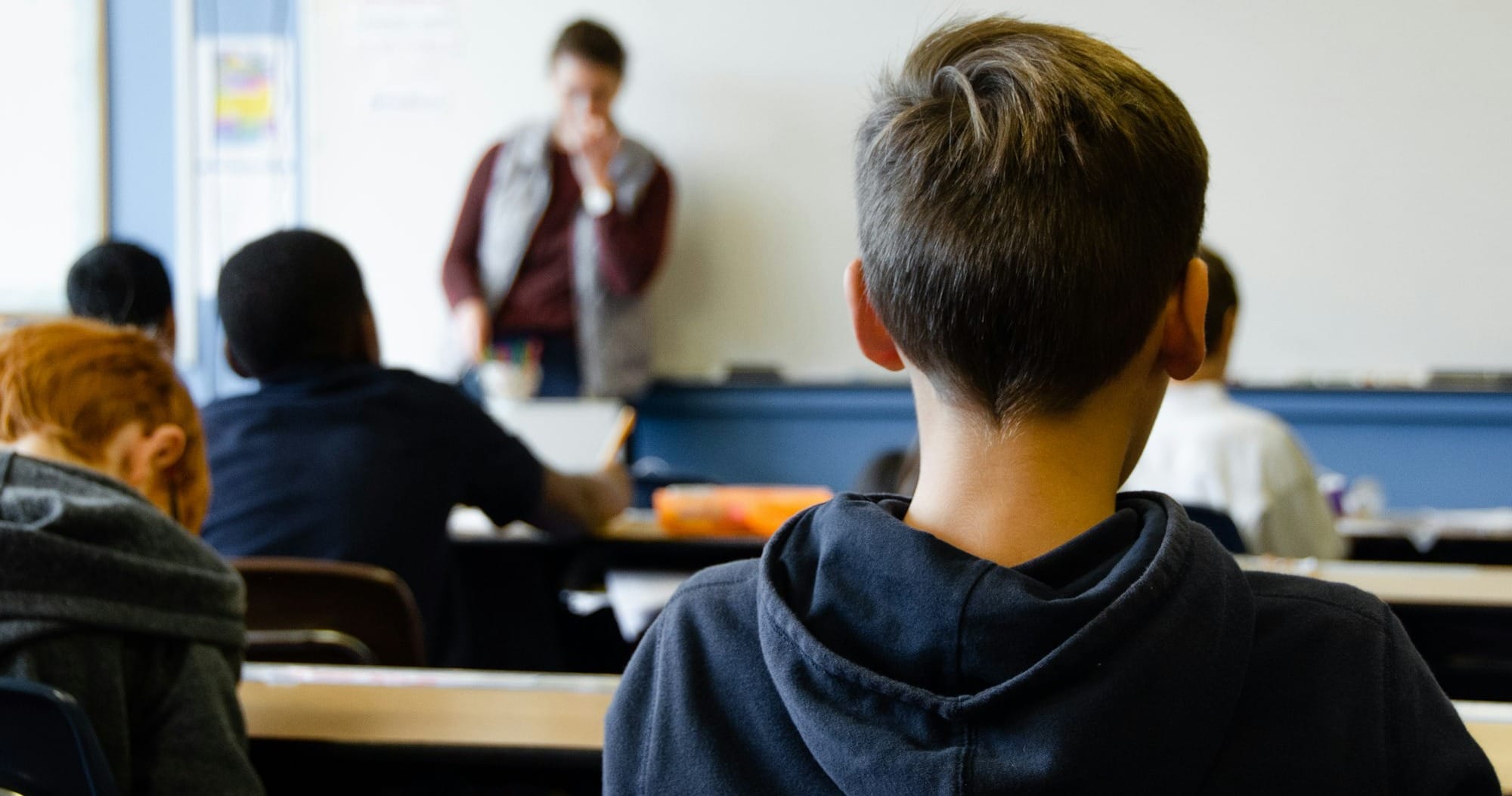 Educația în derivă: cum a ajuns învățământul preuniversitar o vulnerabilitate națională