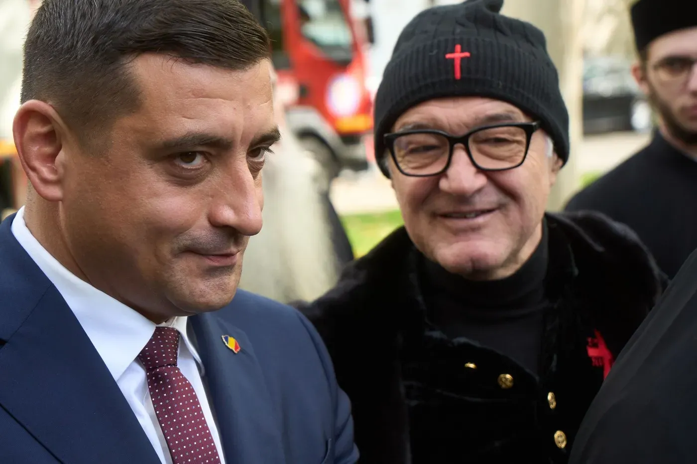 Gigi Becali l-a consolat pe George Simion după înfrângerea în alegeri: „Să accepte cu bărbăție”