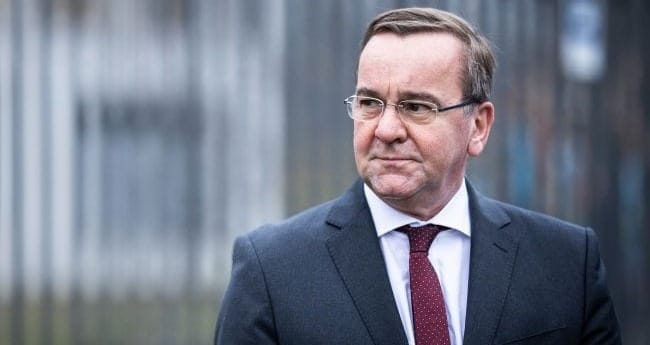 Ministrul german al Apărării: „Rusia nu urmărește pacea, ci intimidarea”