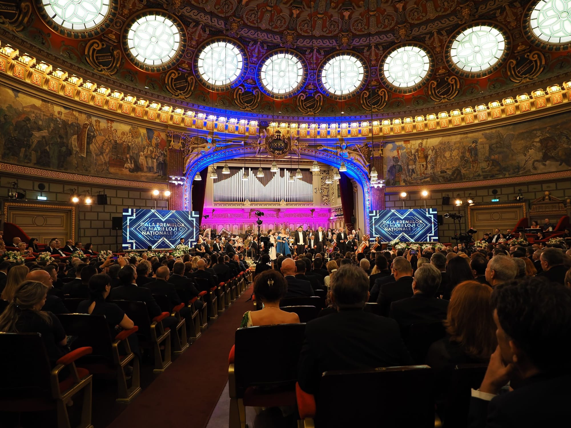 Premii de 70.000 de euro pentru excelență românească: Gala Premiilor MLNR 2025
