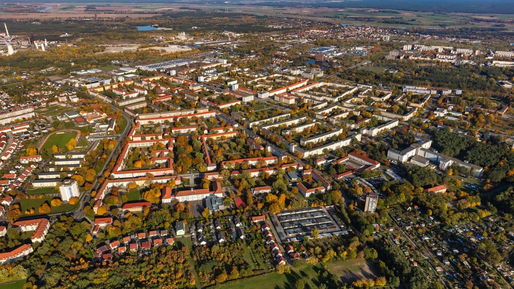 Eisenhüttenstadt: orașul german care atrage oameni din toată lumea cu apartamente gratuite