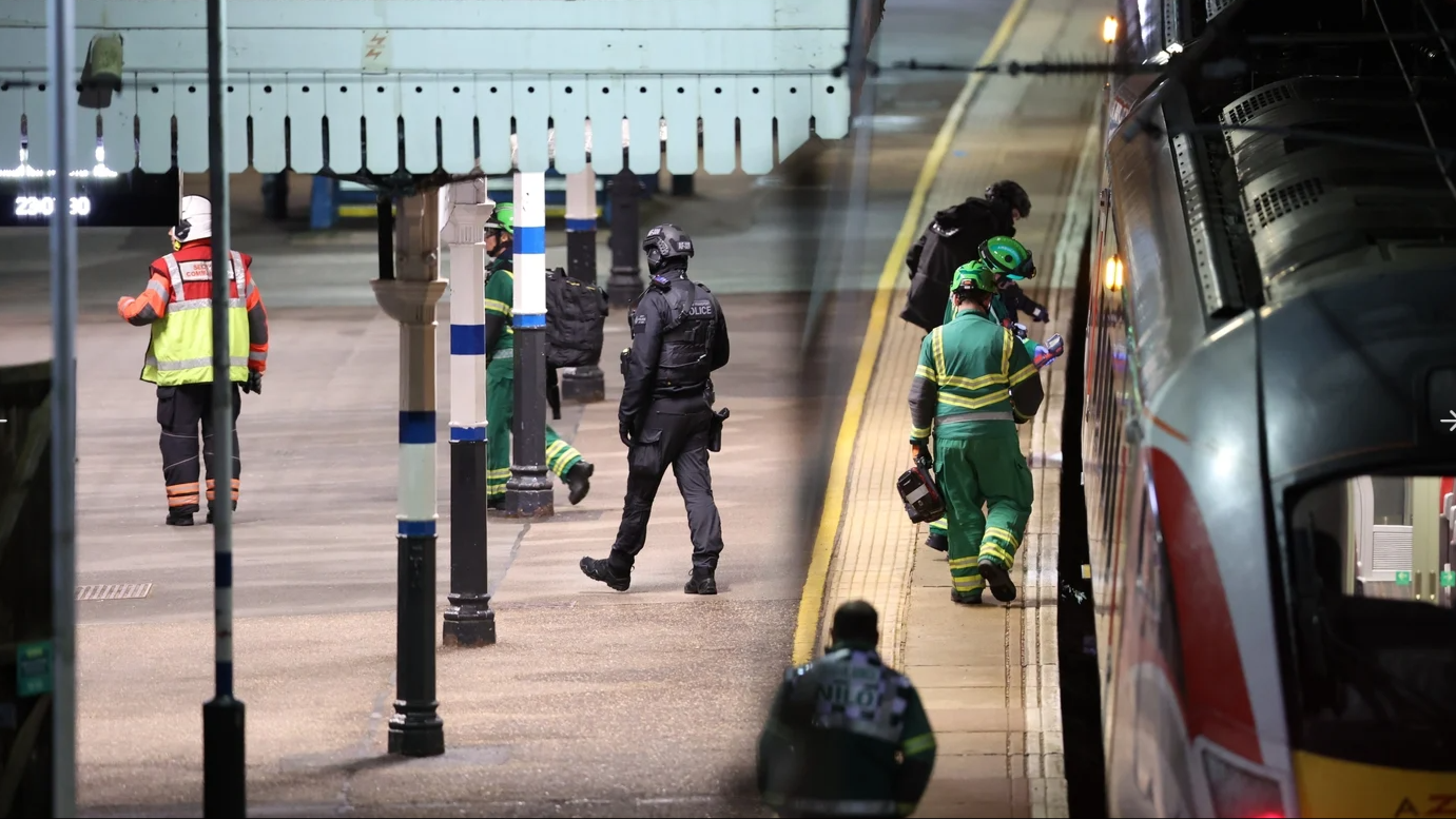 Atac cu cuțitul într-un tren din Marea Britanie: doi suspecți arestați și victime în stare critică