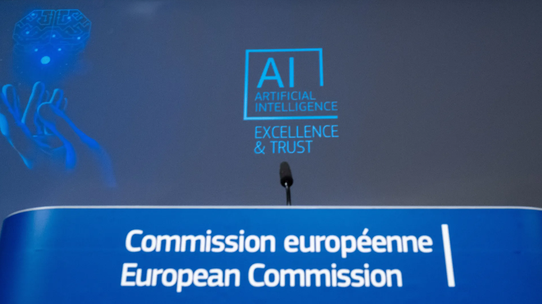 Uniunea Europeană ar putea relaxa Legea Inteligenței Artificiale, sub presiunea marilor companii tech