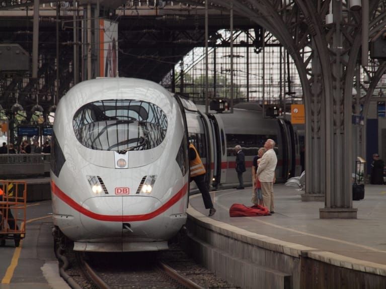 Germania și Franța lansează un tren direct de mare viteză între Berlin și Paris imagine postare