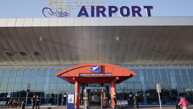 O mașină de jucărie cu explozibil, descoperită într-un colet pe aeroportul din Chișinău imagine postare