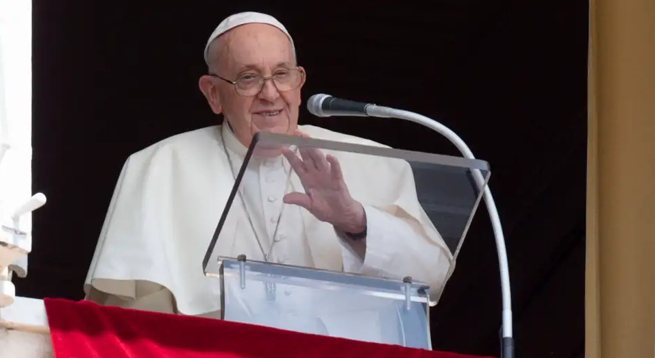 Papa Francisc a fost externat după 37 de zile de spitalizare: se va recupera în Vatican, cu activități limitate imagine postare