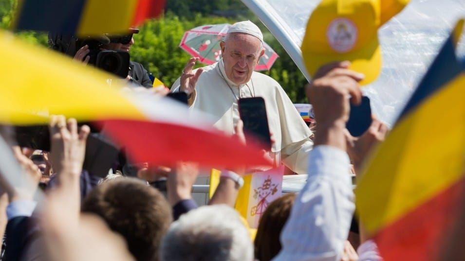 România declară 26 aprilie zi de doliu național în memoria Papei Francisc imagine postare