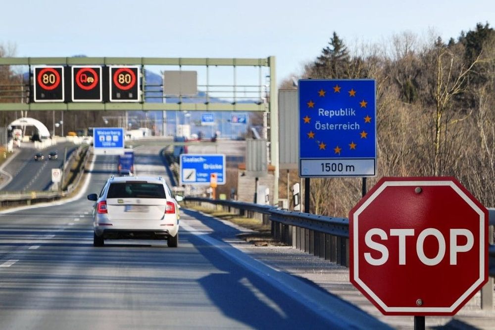 ​Austria își închide frontierele cu Ungaria și Slovacia pentru a combate răspândirea febrei aftoase imagine postare