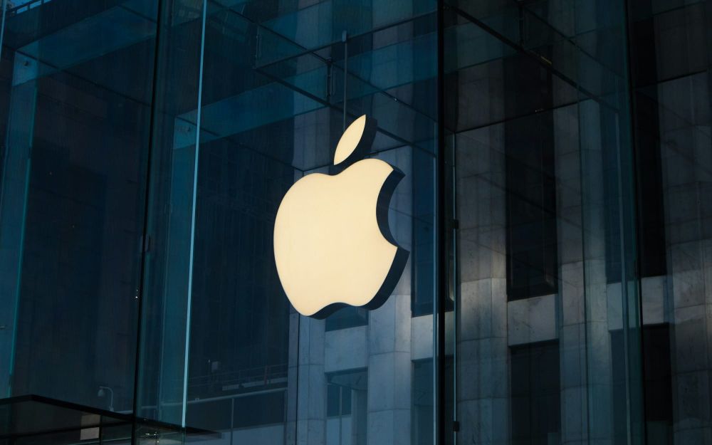 Apple, compania care a schimbat lumea, s-a născut într-un garaj acum 48 de ani imagine postare