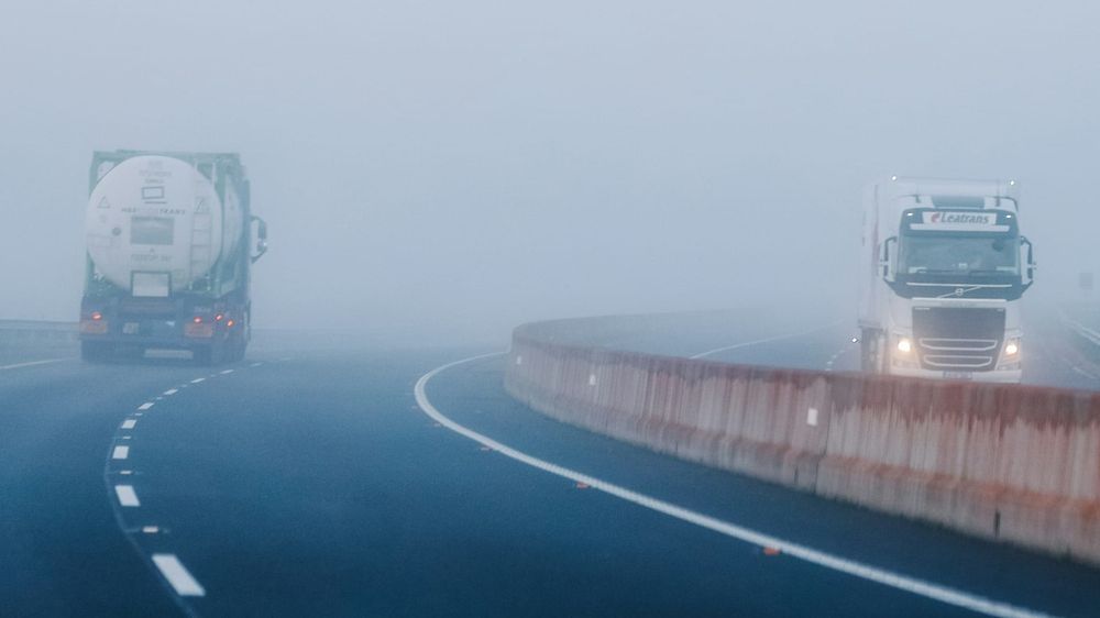 Un șofer român de TIR, condamnat la 10 ani de închisoare și amendat cu 25,8 milioane de euro în Franța imagine postare