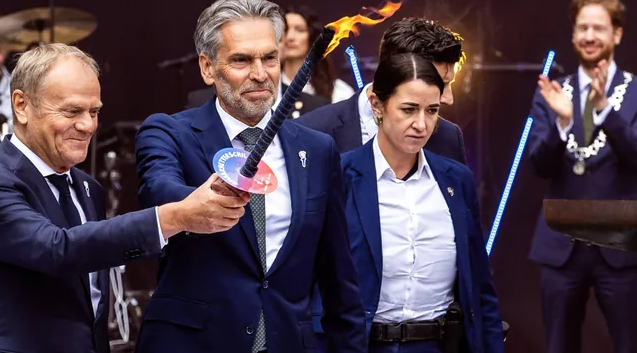 Donald Tusk, mesaj dur în Olanda: „Pacea nu înseamnă capitulare!” imagine postare