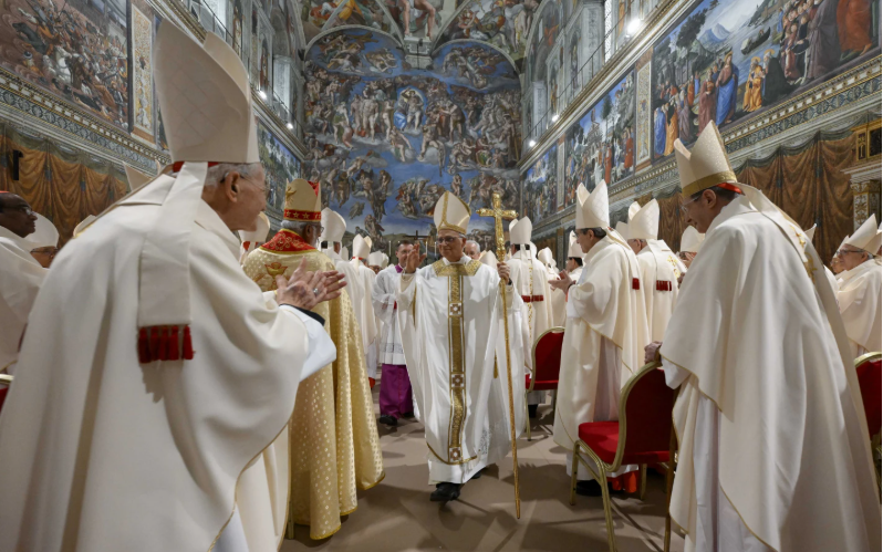 Papa Leo al XIV-lea a celebrat prima slujbă ca Suveran Pontif în Capela Sixtină - Video imagine postare