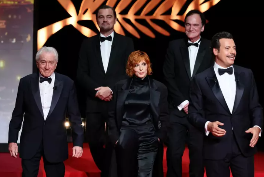 Robert De Niro, recompensat cu Palme d'Or onorifică la Cannes 2025 imagine postare