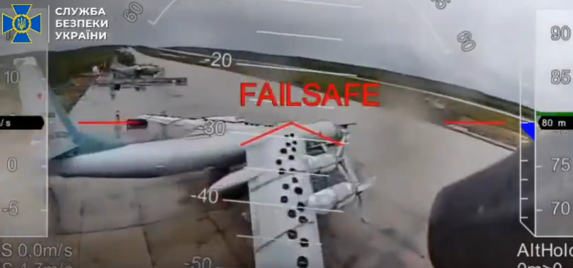 Ucraina publică imagini spectaculoase cu atacul dronelor kamikaze asupra bazelor aeriene rusești imagine postare
