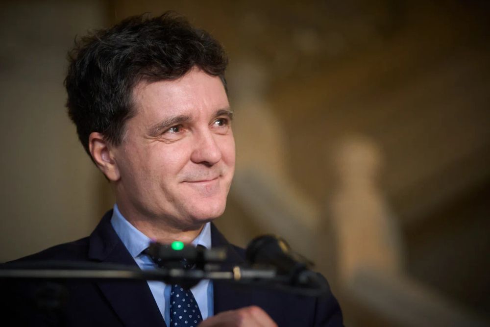 Nicușor Dan își publică declarația de avere, în ciuda deciziei CCR imagine postare