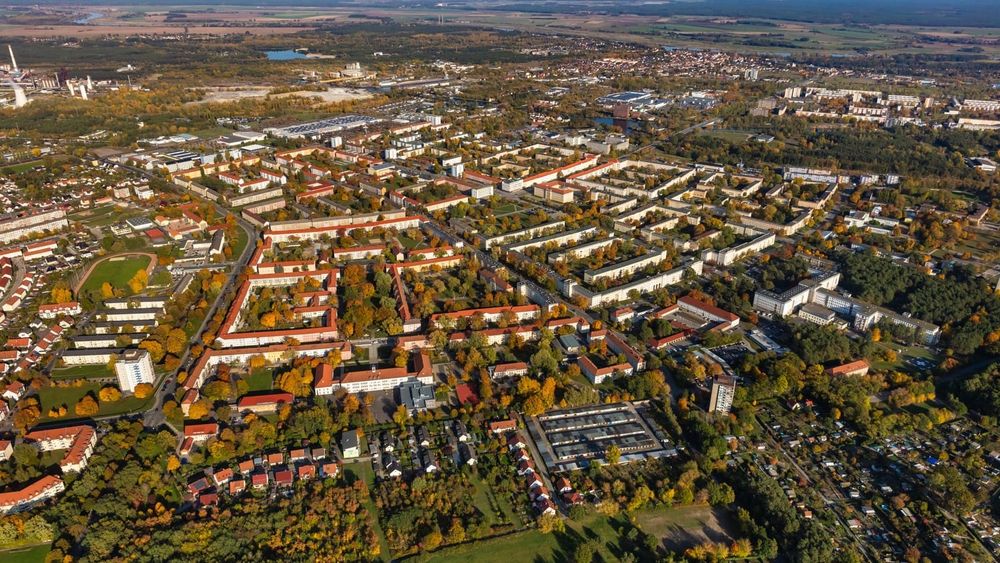 Eisenhüttenstadt: orașul german care atrage oameni din toată lumea cu apartamente gratuite imagine postare