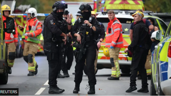 Doi morți și mai mulți răniți după un presupus atac terorist la o sinagogă din Manchester -VIDEO imagine postare