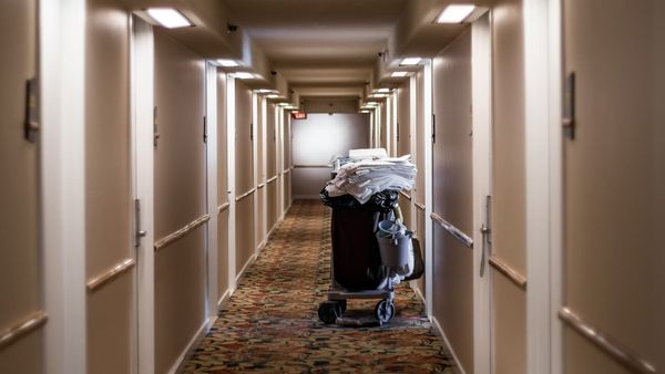 Ce se întâmplă cu obiectele uitate în hotelurile mari imagine postare
