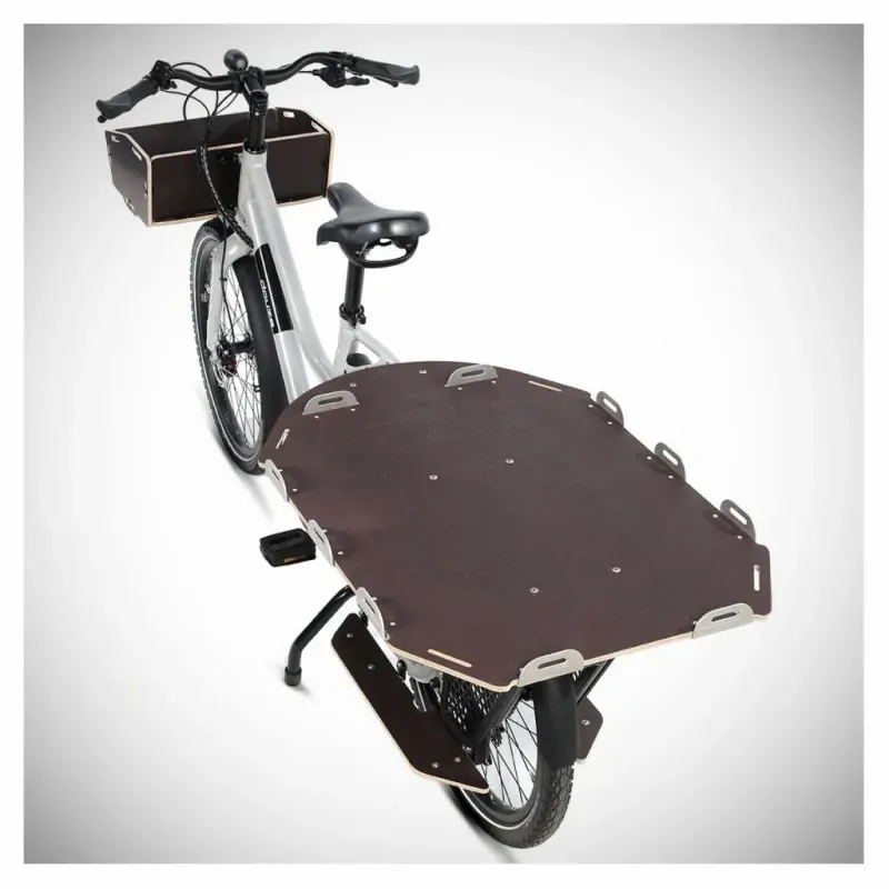 Le longtail Douze cycles LT2, en configuration de transport de marchandises avec un plateau naked