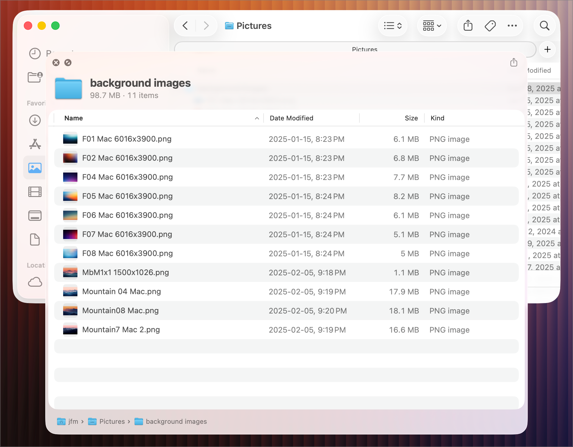Folder Quick Look showing the content of a folder full of images.