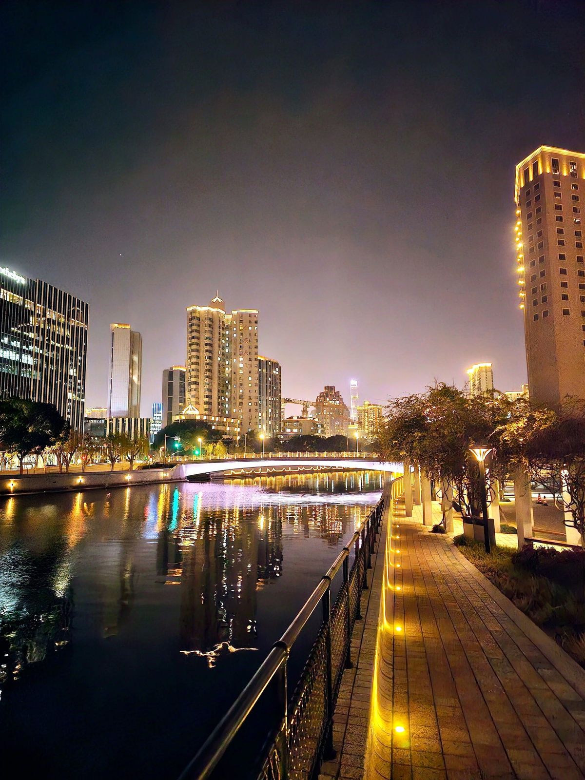 Shanghai by night — the Asian traveller's world — Afrofeast