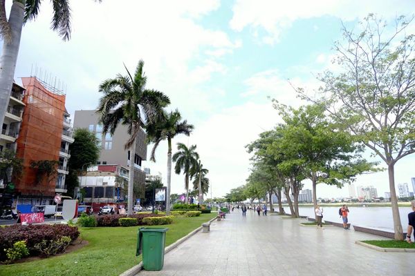 Phnom Penh's riverside, Cambodia — Afrofeast