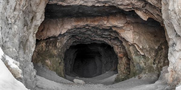 Diventare un seguace di Mitra: iniziazione e livelli gerarchici