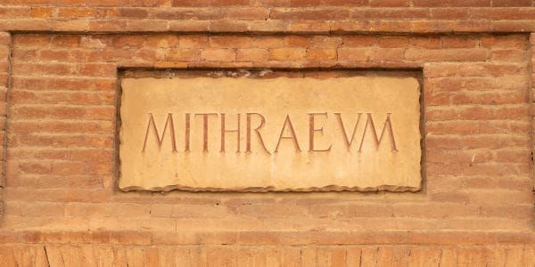 I Mitrei: Luoghi di Culto Sotterranei