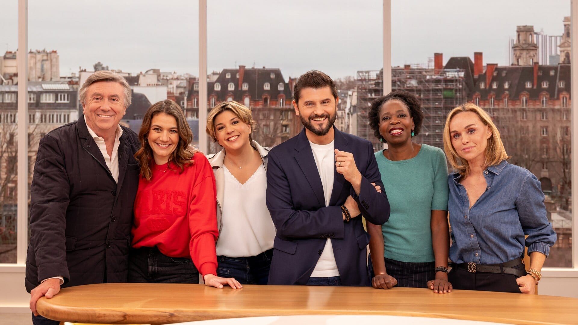 Bonjour ! Avec vous