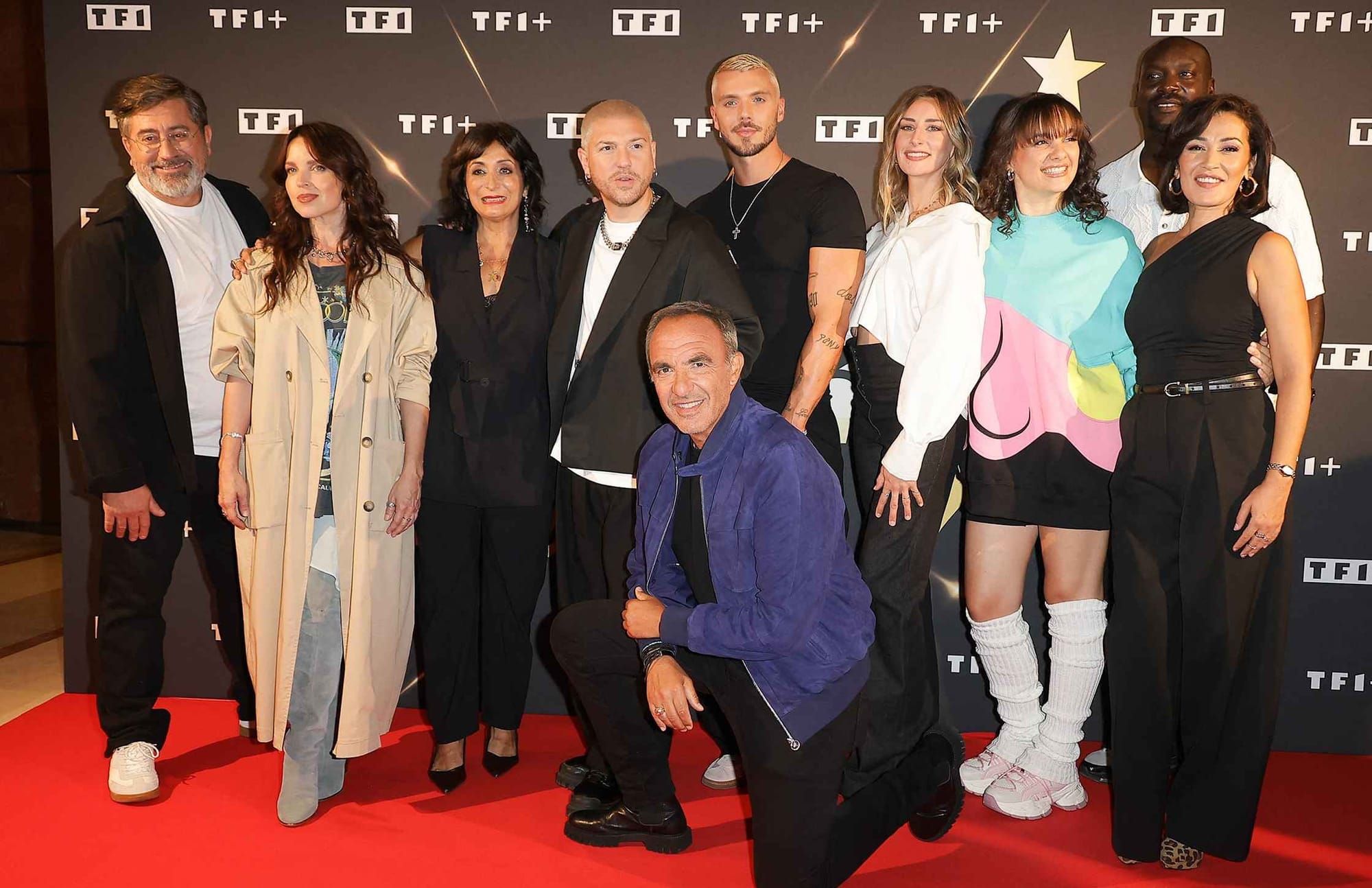 Alain Degois, Lydia Bouchard, Sofia Morgavi, Quentin Mosimann, Jonathan Jenvrin, Philippine Lavrey, Fanny Delaigue, Karima Charni et Nikos Aliagas - Photocall des Profs de la Star Academy 20