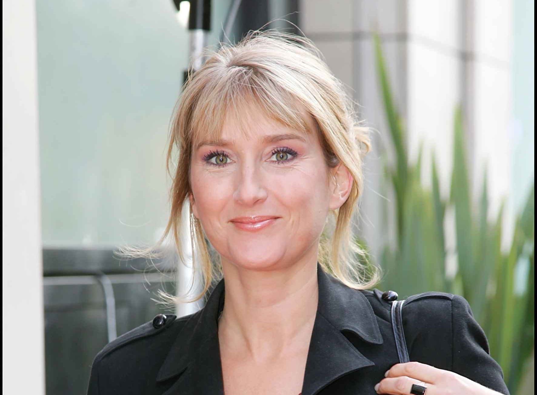 Info - Une ancienne présentatrice, Katherine Cooley, fait condamner LCI après sa dépression - KATHERINE COOLEY - CONFERENCE DE RENTREE DE LA CHAINE LCI # | 00113731