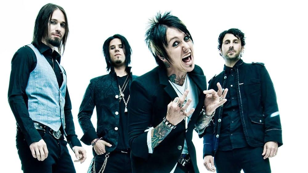 RISE OF THE ROACH - PAPA ROACH IN TORONTO
