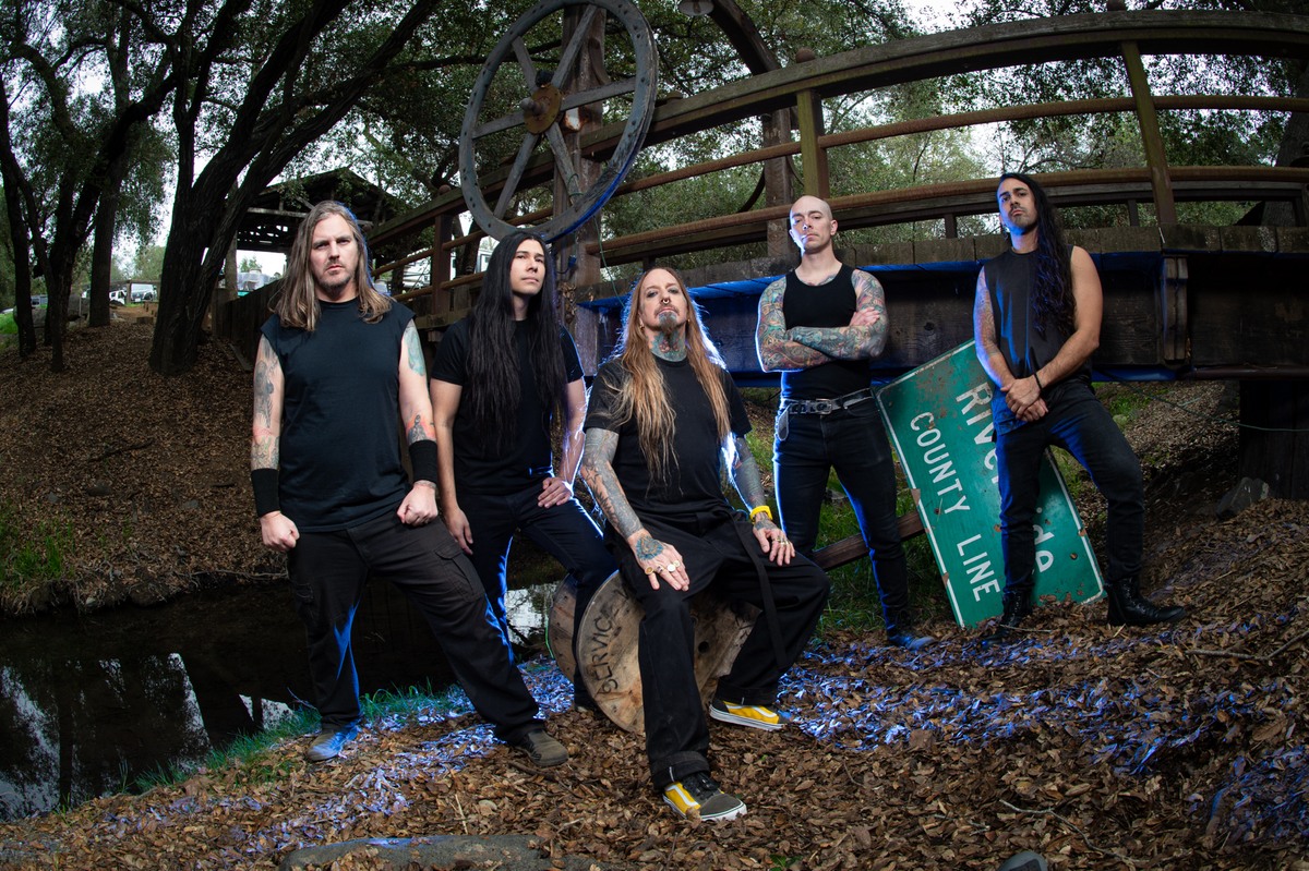 DEVILDRIVER Return With 11th Album "Strike and Kill" Out 7/10 + Lead Single "Dig Your Own Grave" Out Now — PRE-ORDER + WATCH