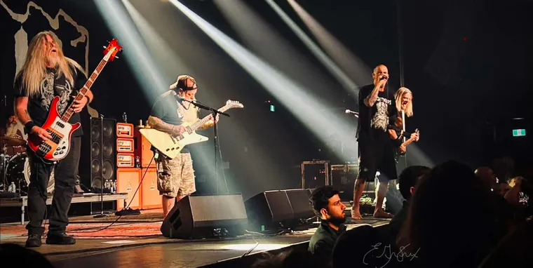 STRAPPED DOWN IN TORONTO! DOWN DELIVERS A CRUSHING NIGHT AT HISTORY