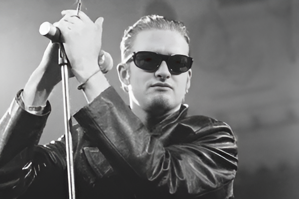Through the Darkness: The 10 Most Powerful Vocal Performances of Layne Staley