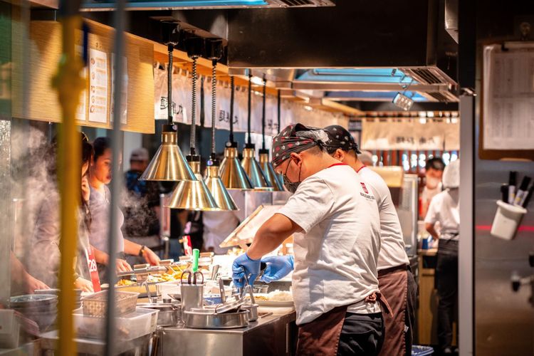 Why Your FOH and BOH Teams Are Working Against Each Other