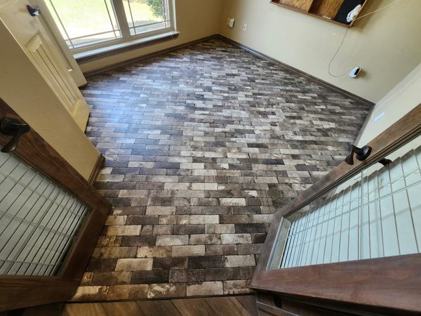 Shaw Bowery colour: Greige