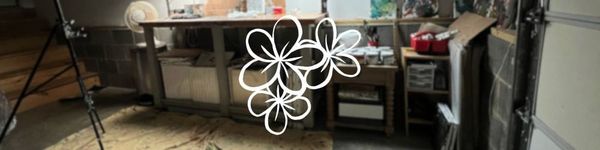How to paint wet-in-wet flowers with watercolors