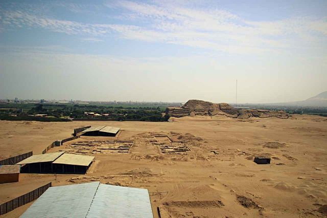 Facade of Huaca de la Luna.