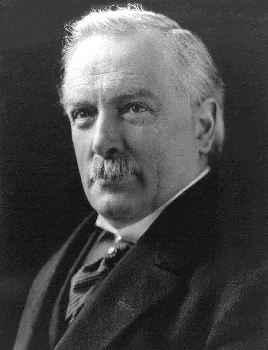 David Lloyd GeorgeBy Harris &amp; Ewing - This image is available from the United States Library of Congress's Prints and Photographs division under the digital ID cph.3a10674. This tag does not indicate the copyright status of the attached work. A …