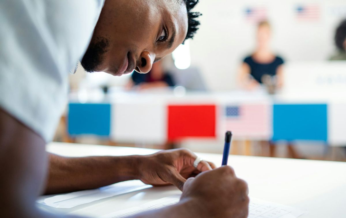 Oregon Activist Sues over Closed Primaries: 'I Shouldn't Have to Join a Party to Have a Voice'