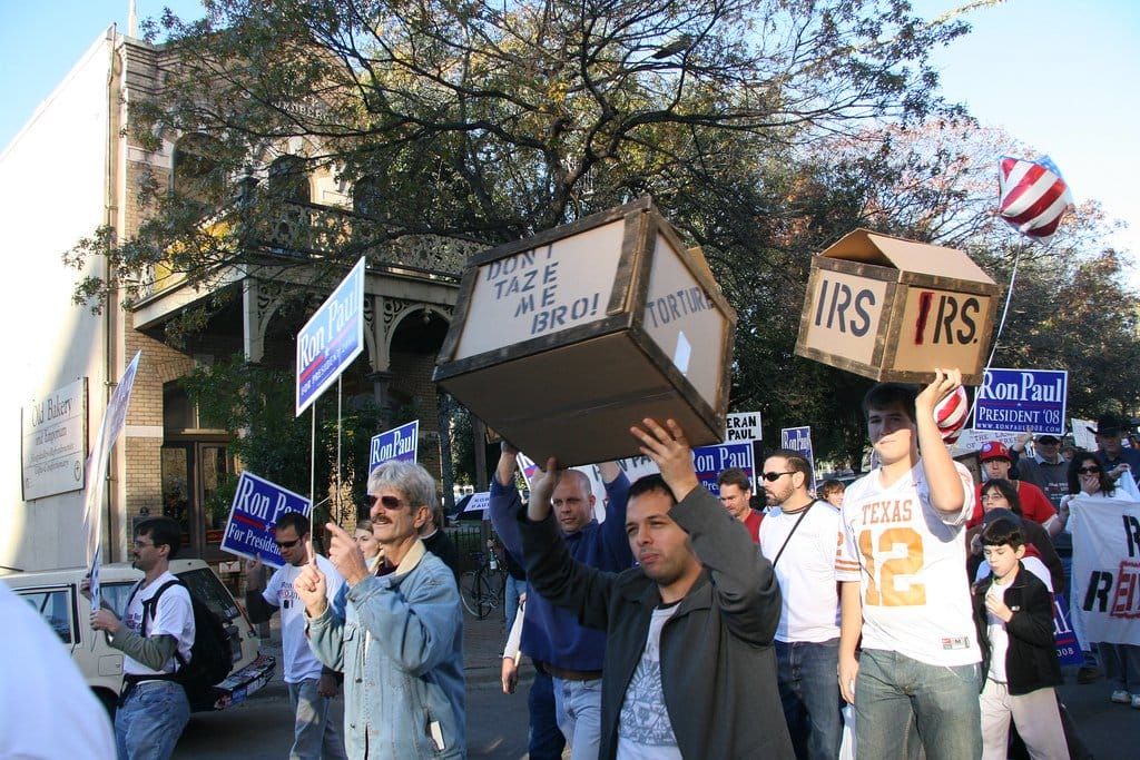 Hey Media: The Modern Tea Party is More Than 5 Years Old