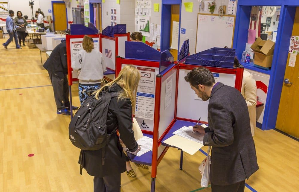 Bill Fails to Close Virginia's Primary 11-29